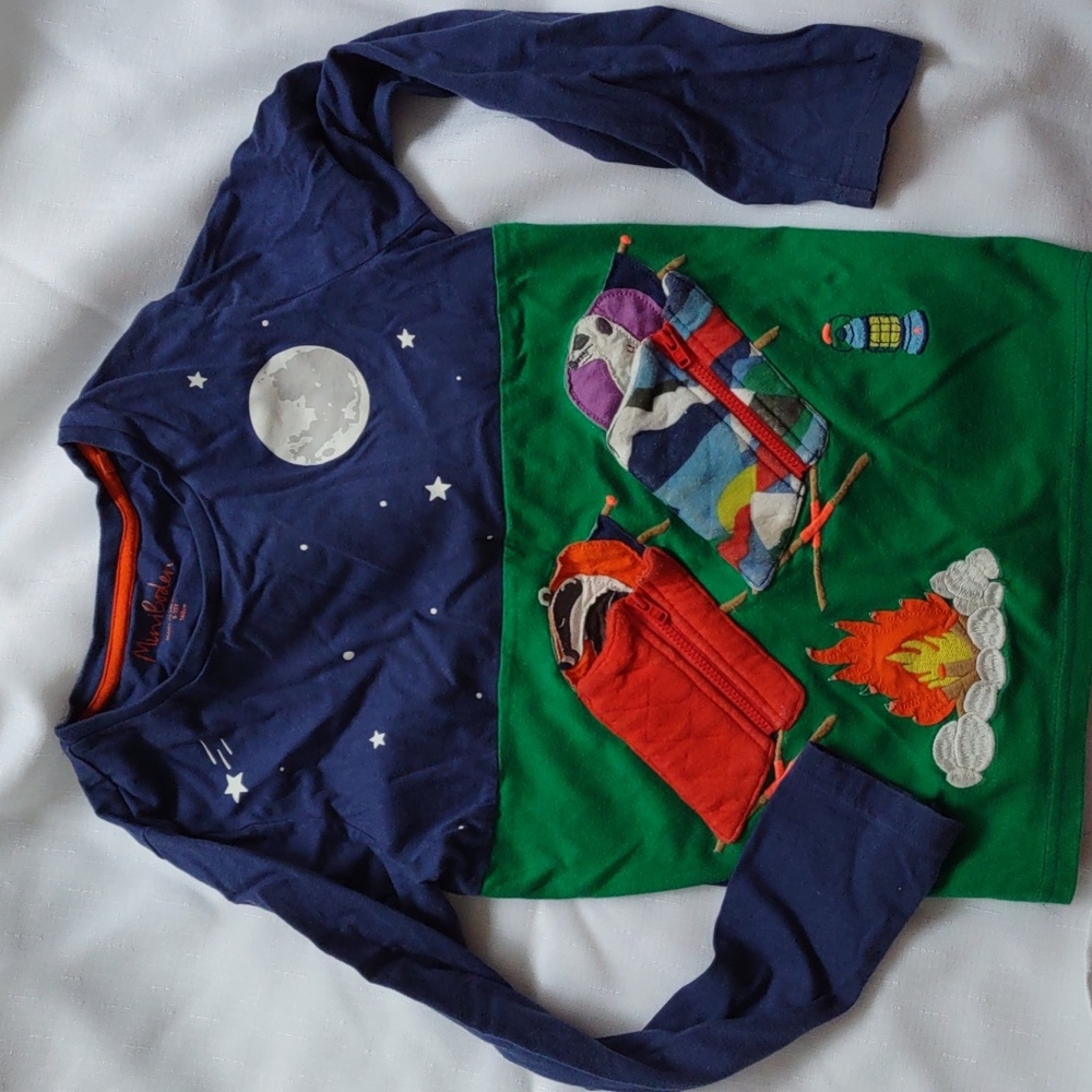 Mini Boden Campfire long sleeve tee size 9-10 with zip detail